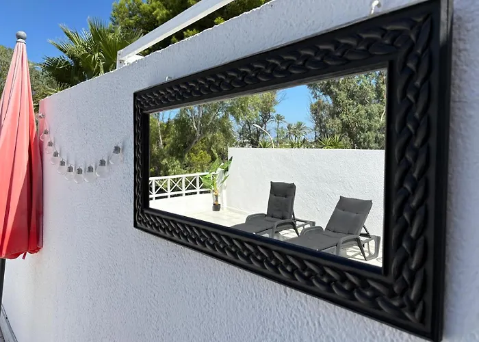 Wake Up By The Sea In Your Cozy Corner *