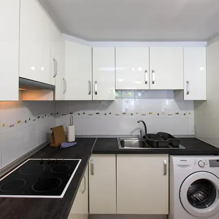 Wake Up By The Sea In Your Cozy Corner Lägenhet *