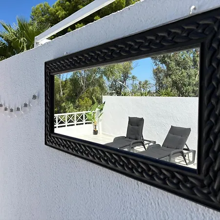 Wake Up By The Sea In Your Cozy Corner *