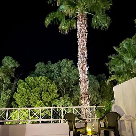 Wake Up By The Sea In Your Cozy Corner Διαμέρισμα